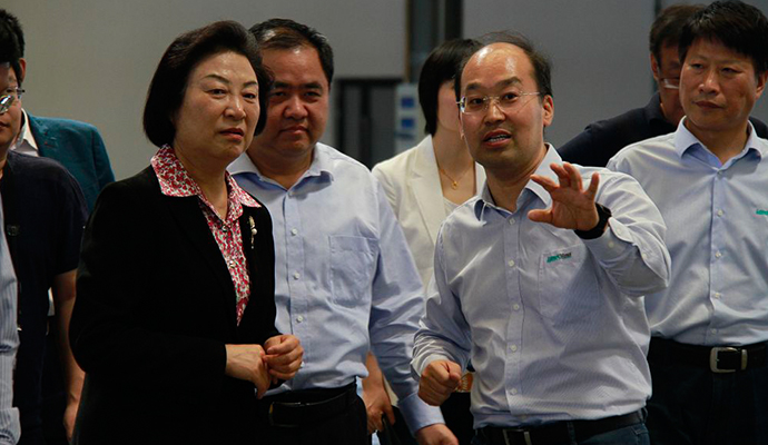 Member of CPPCC Standing Committee Jing Liang Visited LandGlass